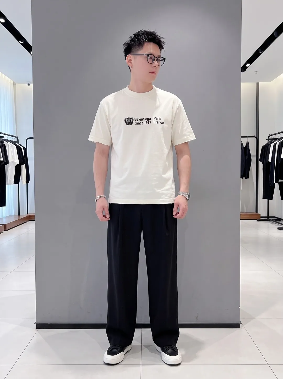 P100✨🔥 [BALENCIAGA] 2026FW short-sleeved T-shirt Premium 26s double yarn 300g fabric embroidery fraying process Color: Black White Green Size: S M L XL 2XL